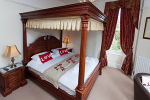 Four Poster Bedroom at The Elmington